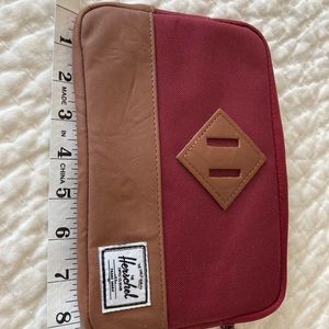 Herschel zip top padded iPad mini case